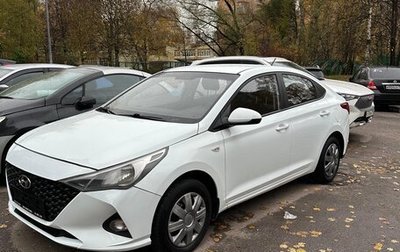 Hyundai Solaris II рестайлинг, 2021 год, 900 000 рублей, 1 фотография