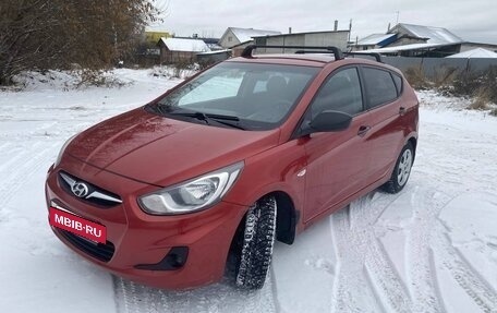 Hyundai Solaris II рестайлинг, 2011 год, 595 000 рублей, 13 фотография