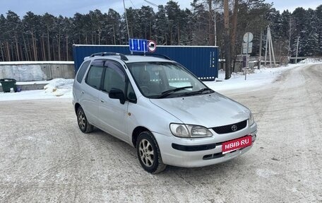 Toyota Corolla Spacio II, 1997 год, 215 000 рублей, 1 фотография