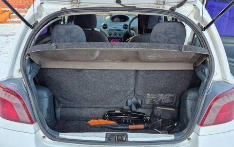 Toyota Vitz, 2001 год, 260 000 рублей, 8 фотография