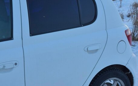 Toyota Vitz, 2001 год, 260 000 рублей, 16 фотография