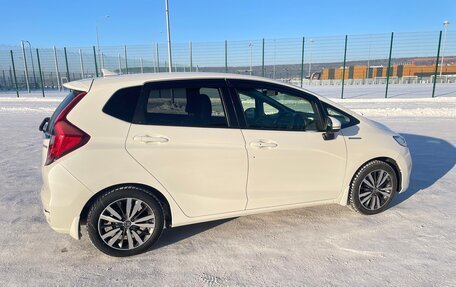 Honda Fit III, 2018 год, 1 190 000 рублей, 5 фотография