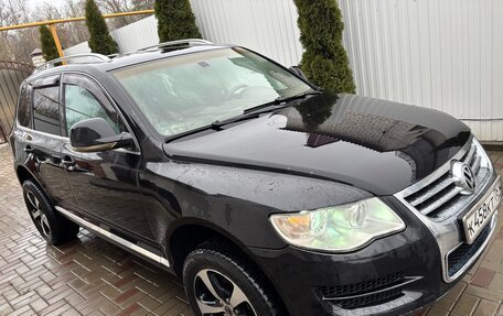 Volkswagen Touareg III, 2008 год, 850 000 рублей, 2 фотография