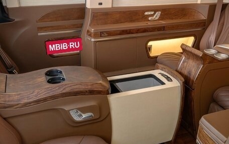 Mercedes-Benz V-Класс, 2025 год, 22 690 000 рублей, 18 фотография