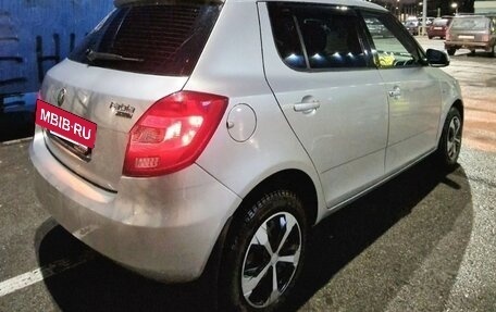 Skoda Fabia II, 2009 год, 388 000 рублей, 2 фотография