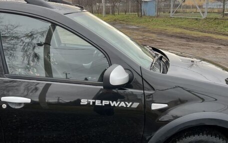 Renault Sandero I, 2013 год, 700 000 рублей, 3 фотография