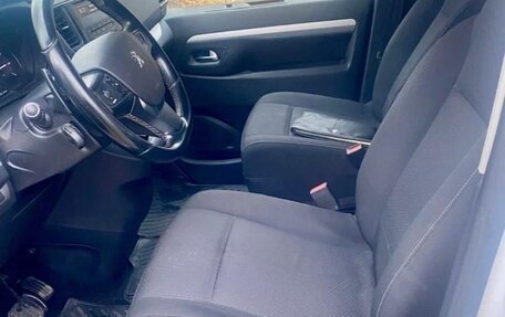 Peugeot Traveller I, 2022 год, 3 000 000 рублей, 14 фотография