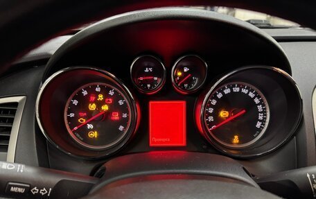 Opel Astra J, 2011 год, 659 000 рублей, 10 фотография