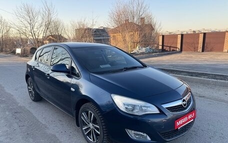 Opel Astra J, 2011 год, 659 000 рублей, 3 фотография