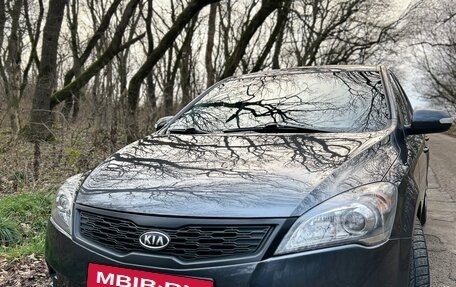 KIA cee'd I рестайлинг, 2010 год, 690 000 рублей, 3 фотография