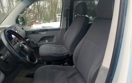 Volkswagen Transporter T5 рестайлинг, 2004 год, 790 000 рублей, 10 фотография