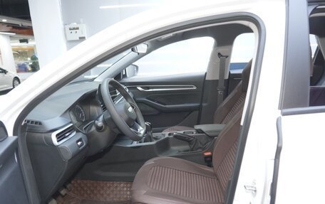 Geely Emgrand, 2025 год, 1 698 852 рублей, 9 фотография