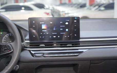 Geely Emgrand, 2025 год, 1 698 852 рублей, 13 фотография