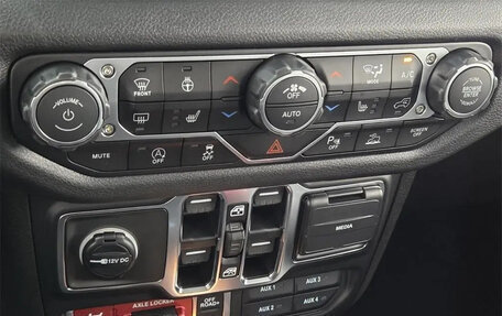 Jeep Wrangler, 2025 год, 8 800 400 рублей, 12 фотография