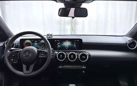 Mercedes-Benz A-Класс, 2021 год, 1 675 000 рублей, 4 фотография