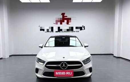 Mercedes-Benz A-Класс, 2021 год, 1 675 000 рублей, 2 фотография