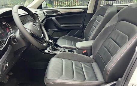 Volkswagen Taos, 2020 год, 1 950 000 рублей, 15 фотография