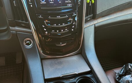 Cadillac Escalade IV, 2018 год, 4 900 000 рублей, 7 фотография