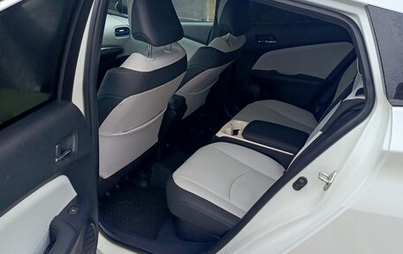 Toyota Prius IV XW50, 2018 год, 1 999 000 рублей, 7 фотография