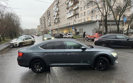 Skoda Superb III рестайлинг, 2017 год, 1 850 000 рублей, 3 фотография