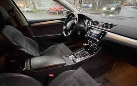 Skoda Superb III рестайлинг, 2017 год, 1 850 000 рублей, 13 фотография