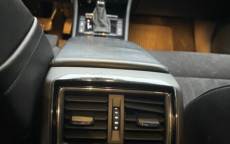 Skoda Superb III рестайлинг, 2017 год, 1 850 000 рублей, 23 фотография