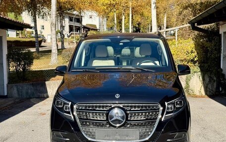 Mercedes-Benz V-Класс, 2025 год, 14 990 000 рублей, 2 фотография