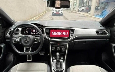 Volkswagen T-Roc I, 2022 год, 1 430 000 рублей, 7 фотография