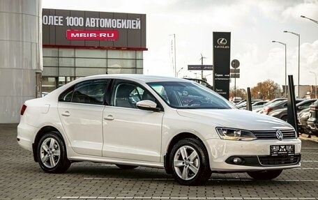 Volkswagen Jetta VI, 2015 год, 955 000 рублей, 3 фотография