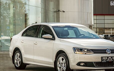 Volkswagen Jetta VI, 2015 год, 955 000 рублей, 8 фотография
