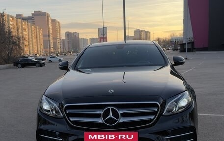 Mercedes-Benz E-Класс, 2020 год, 4 350 000 рублей, 1 фотография