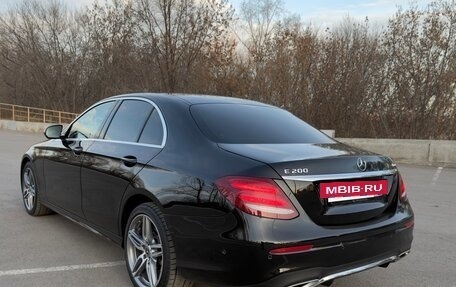 Mercedes-Benz E-Класс, 2020 год, 4 350 000 рублей, 4 фотография