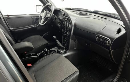 Chevrolet Niva I рестайлинг, 2017 год, 798 000 рублей, 11 фотография