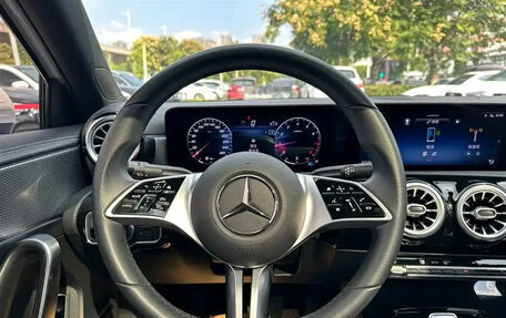 Mercedes-Benz A-Класс, 2023 год, 1 800 000 рублей, 13 фотография