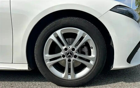 Mercedes-Benz A-Класс, 2023 год, 1 800 000 рублей, 15 фотография