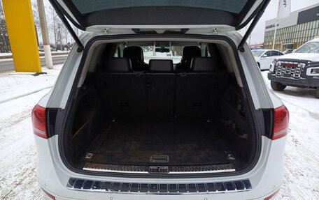 Volkswagen Touareg III, 2013 год, 1 880 000 рублей, 14 фотография