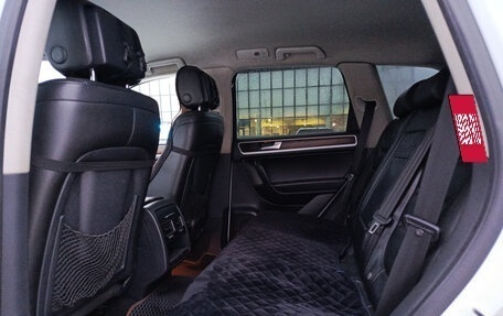 Volkswagen Touareg III, 2013 год, 1 880 000 рублей, 16 фотография