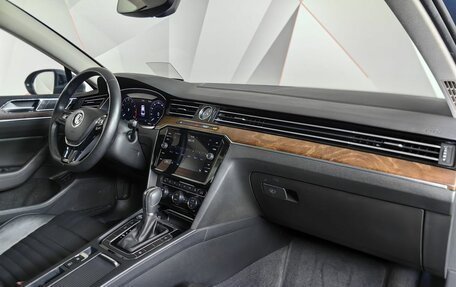 Volkswagen Passat B8 рестайлинг, 2018 год, 2 555 000 рублей, 11 фотография