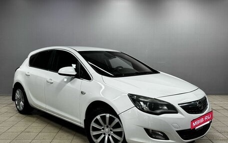 Opel Astra J, 2010 год, 550 000 рублей, 3 фотография