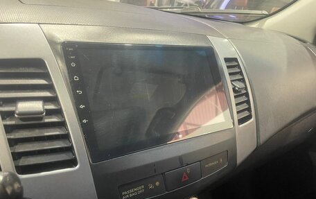 Mitsubishi Outlander III рестайлинг 3, 2008 год, 999 900 рублей, 9 фотография