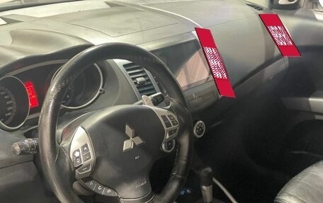 Mitsubishi Outlander III рестайлинг 3, 2008 год, 999 900 рублей, 8 фотография