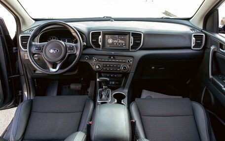 KIA Sportage IV рестайлинг, 2018 год, 1 895 000 рублей, 16 фотография