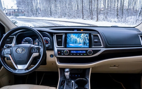 Toyota Highlander III, 2014 год, 2 700 000 рублей, 18 фотография