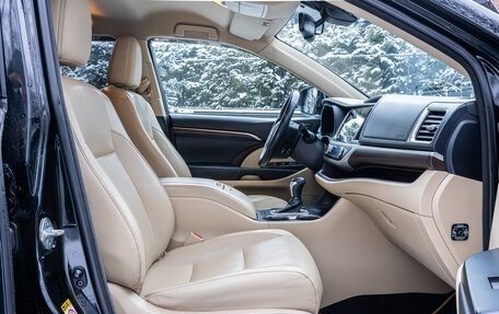 Toyota Highlander III, 2014 год, 2 700 000 рублей, 21 фотография