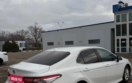 Toyota Camry, 2020 год, 2 700 000 рублей, 5 фотография