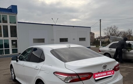 Toyota Camry, 2020 год, 2 700 000 рублей, 6 фотография