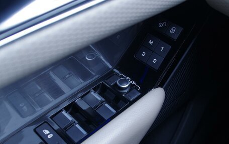 Land Rover Range Rover Velar I, 2018 год, 5 100 000 рублей, 22 фотография