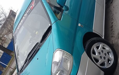 Nissan Serena II, 2000 год, 800 000 рублей, 3 фотография