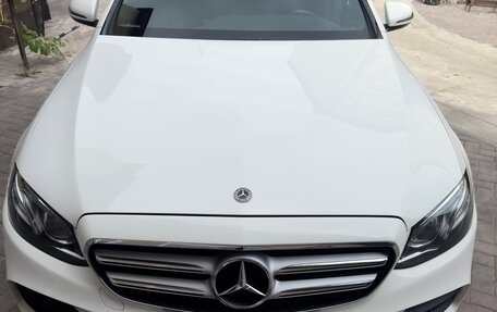 Mercedes-Benz E-Класс, 2017 год, 2 750 000 рублей, 1 фотография