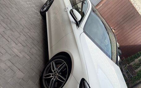 Mercedes-Benz E-Класс, 2017 год, 2 750 000 рублей, 3 фотография